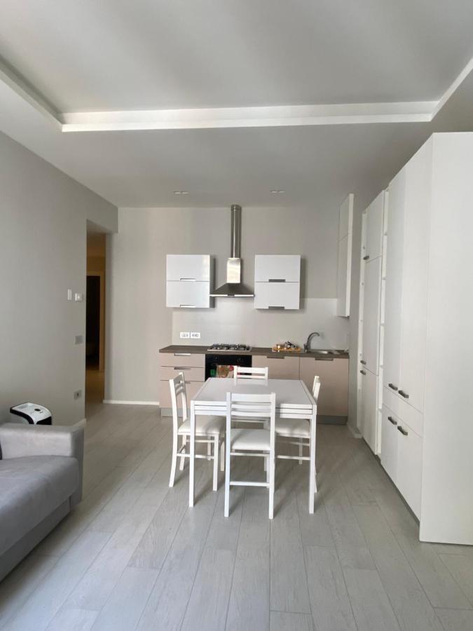 Апартаменты Casa Dante: Oneglia Centro-Marina-Spiagge Империя Экстерьер фото