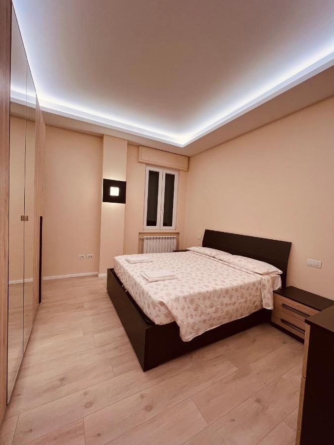 Апартаменты Casa Dante: Oneglia Centro-Marina-Spiagge Империя Экстерьер фото